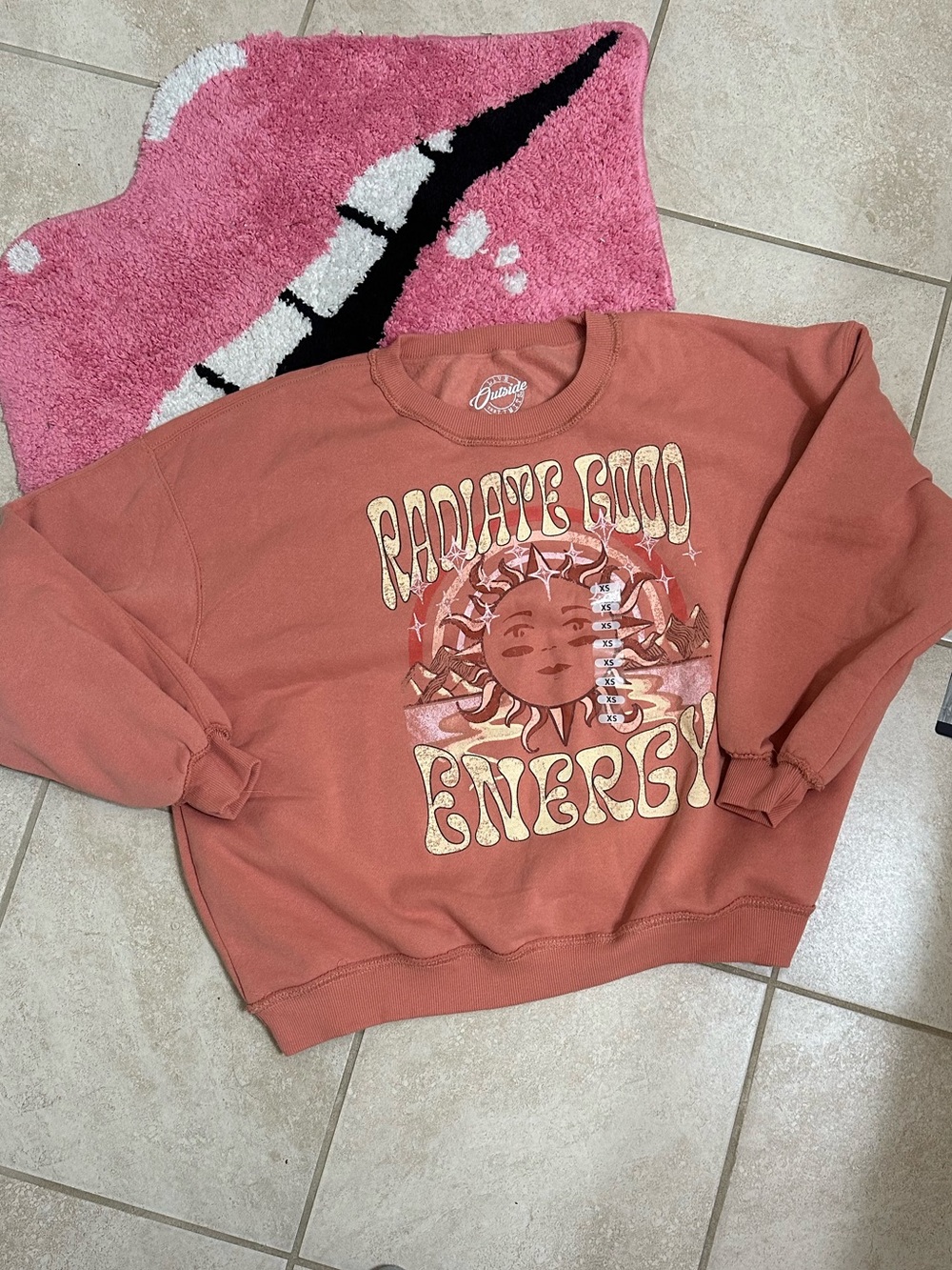 Radiant Good Energy Graphic Sweatshirt - Rust Pink - Picture 2 of 4